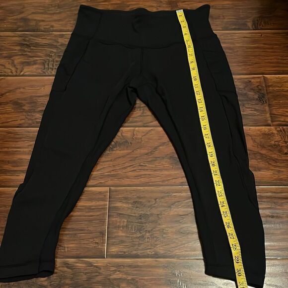 Lululemon Black Athletic Mesh Pockets Mesh Ruched Design Cropped Leggings - Picture 3 of 10